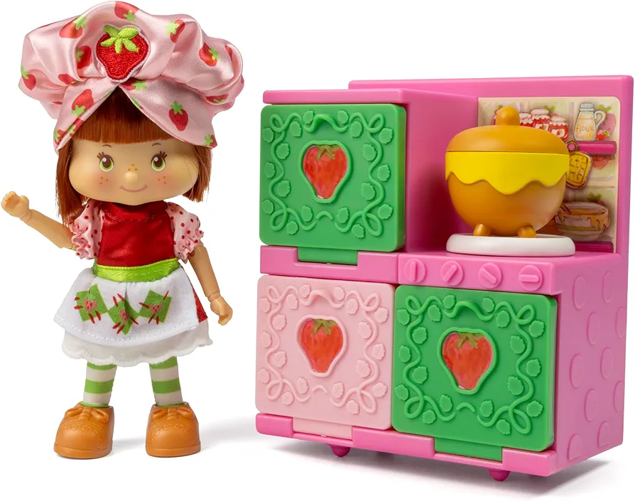 The Loyal Subjects Strawberry Shortcake Sweet Scented 5.5-inch Posable Fashion Doll in Exclusive Baking Dress and Berry Bake Playset with Oven, Baking Mixtures and Cooking Accessories